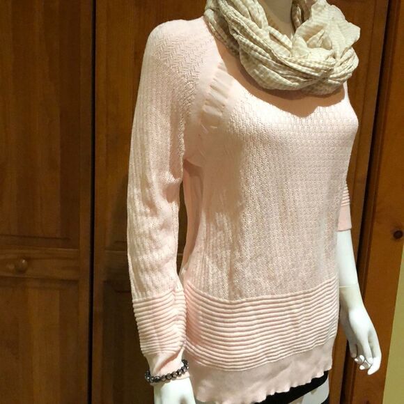 Halston Sm Lightweight Pink Long Sleeve sweater - Picture 2 of 3